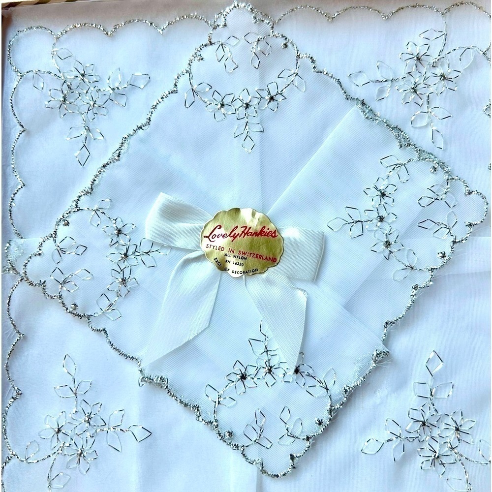 Vintage Switzerland Hankies Handmade Trimmed in Silver Thread Two Sheer … - Picture 9 of 9